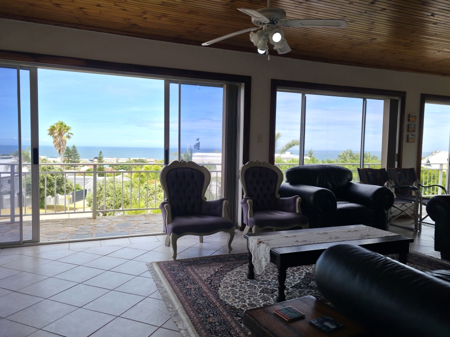 4 Bedroom Property for Sale in Noorsekloof Eastern Cape